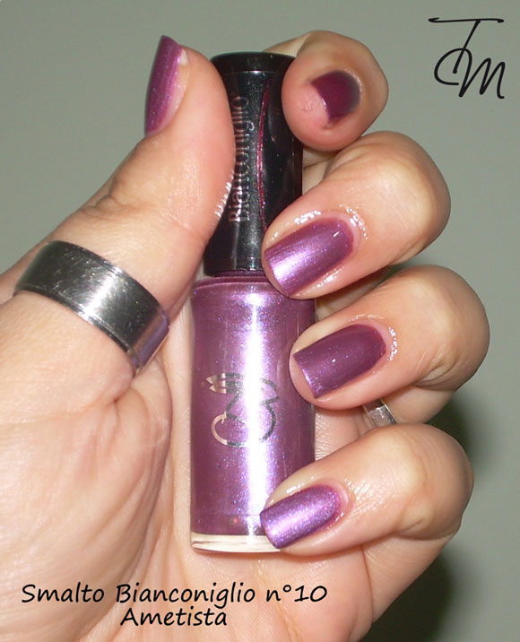 Smalto-bianconiglio-cosmetics-n°10-ametista-swatch-boccetta-dritta