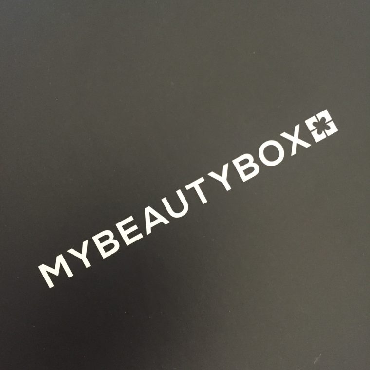 MyBeautyBox Make Up your Smile by Robyberta